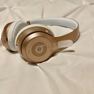 Beats Solo 2 Wireless GOLD